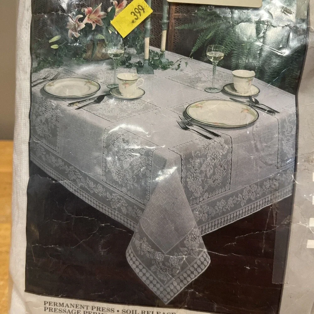 American Fabrics Company Vintage Lace Tablecloth White Oblong 60‎ X 104